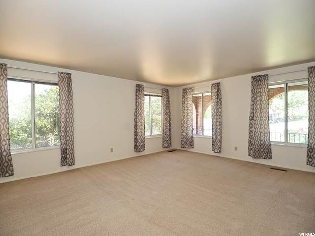 2582 E PINEWOOD, Layton, UT 84041