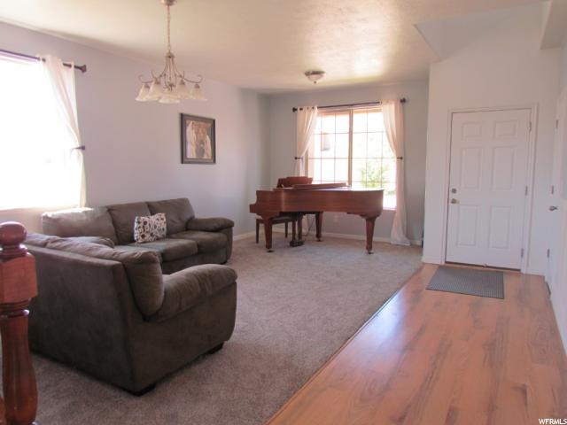 1643 S SPRING CREEK DR W, Lehi, UT 84043