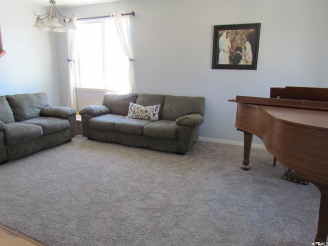 1643 S SPRING CREEK DR W, Lehi, UT 84043