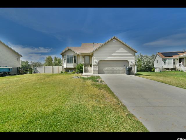 7886 W THOREAU DR, Magna, UT 84044