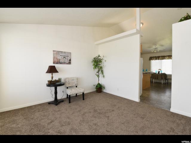 7886 W THOREAU DR, Magna, UT 84044