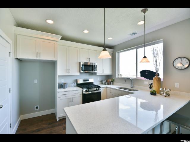 73 E CHIP SHOT LOOP DR S, Saratoga Springs, UT 84045