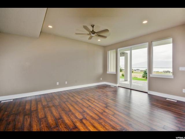 67 E CHIP SHOT LOOP DR S, Saratoga Springs, UT 84045