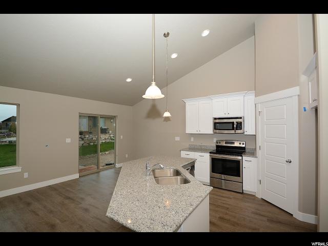 411 S SANDPIPER LN, Saratoga Springs, UT 84045