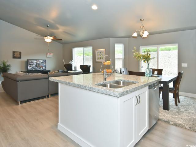 638 W DEER CANYON DR S, Saratoga Springs, UT 84045