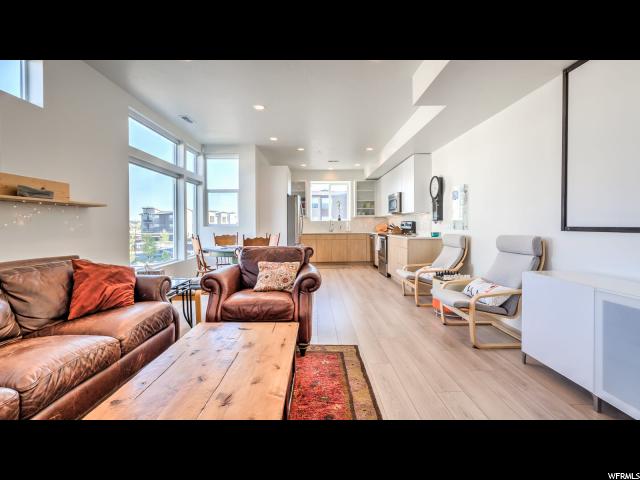 1043 W SOHO DR S, Midvale, UT 84047