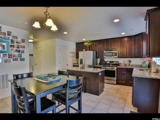 1005 W STONEHAVEN DR, North Salt Lake, UT 84054