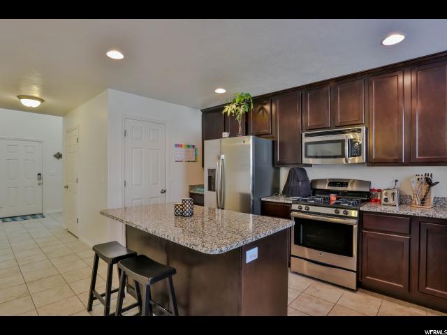 1005 W STONEHAVEN DR, North Salt Lake, UT 84054