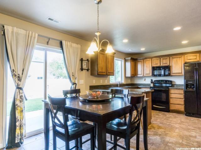 1003 N FOX HOLLOW DR W, North Salt Lake, UT 84054