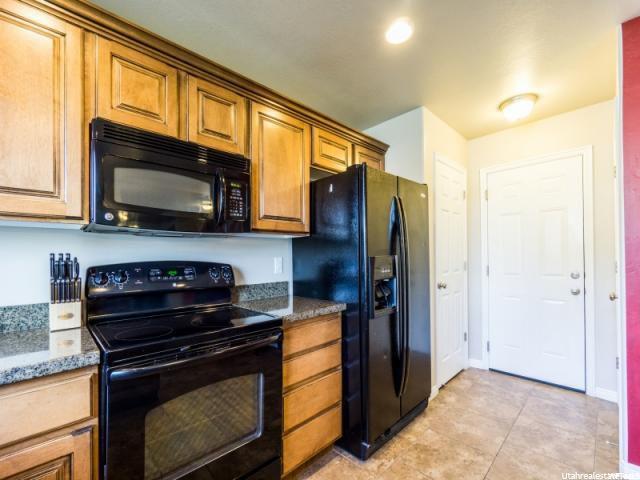 1003 N FOX HOLLOW DR W, North Salt Lake, UT 84054