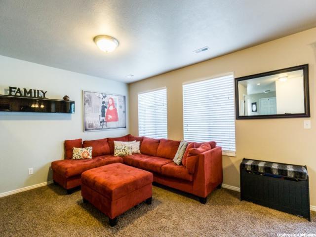 1003 N FOX HOLLOW DR W, North Salt Lake, UT 84054