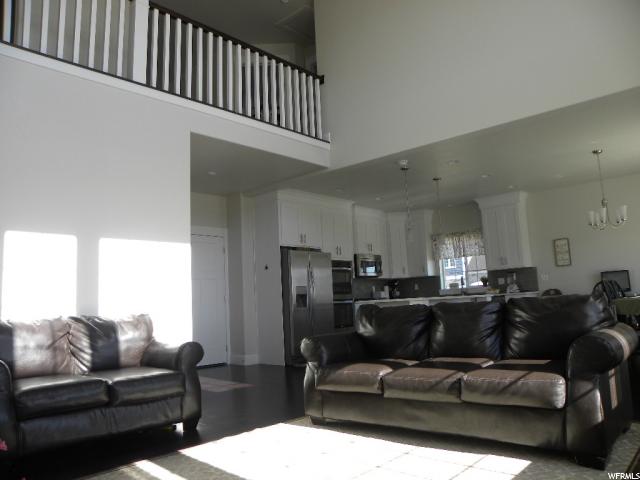 294 S CHARDONNAY CIR, Vineyard, UT 84058