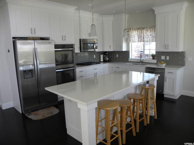 294 S CHARDONNAY CIR, Vineyard, UT 84058