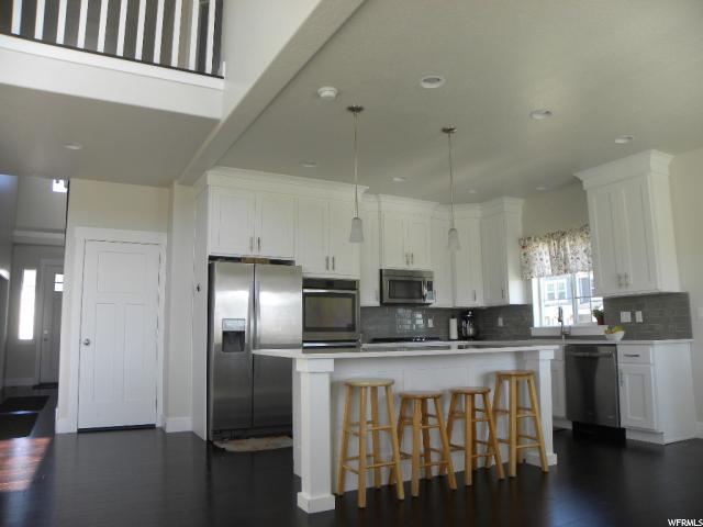 294 S CHARDONNAY CIR, Vineyard, UT 84058