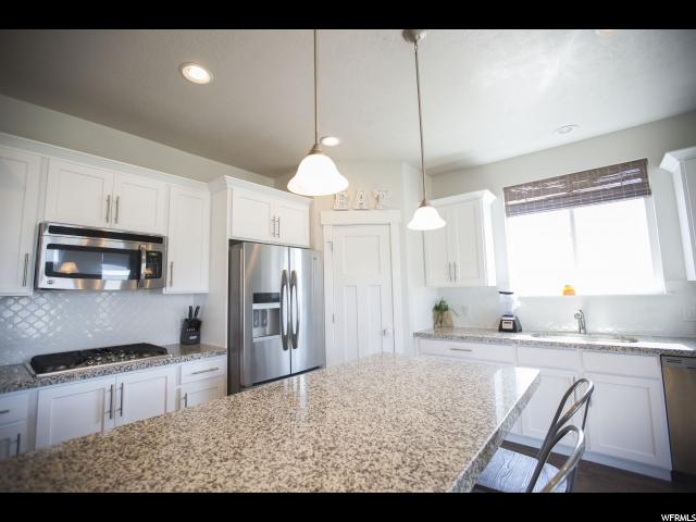 99 E SILVER OAK RD S, Vineyard, UT 84058