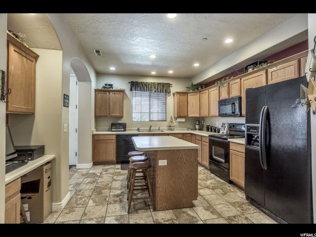 27 N CLAYTON CT, Pleasant Grove, UT 84062