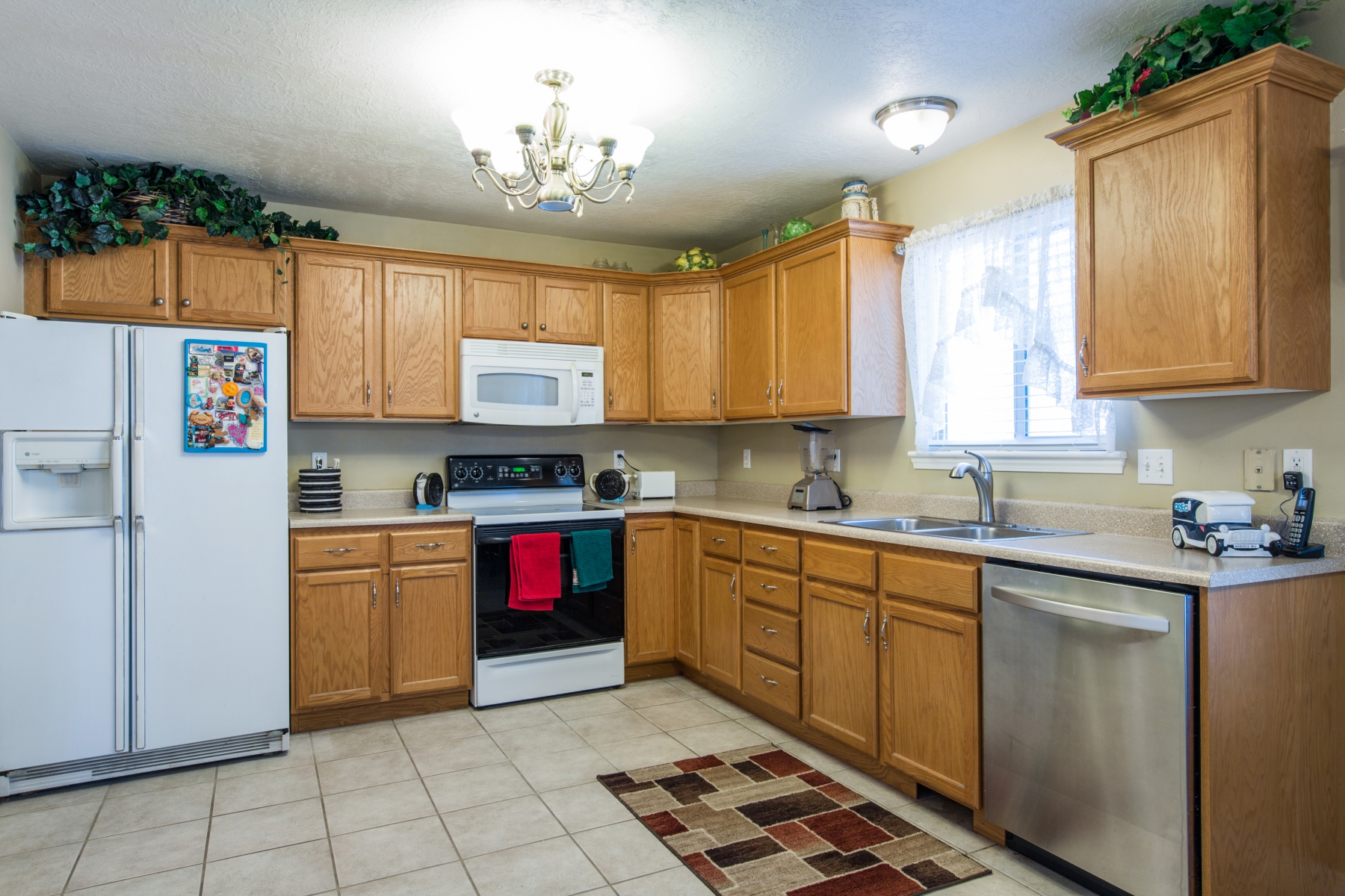 729 S Apple Grove Ln, Pleasant Grove, UT 84062