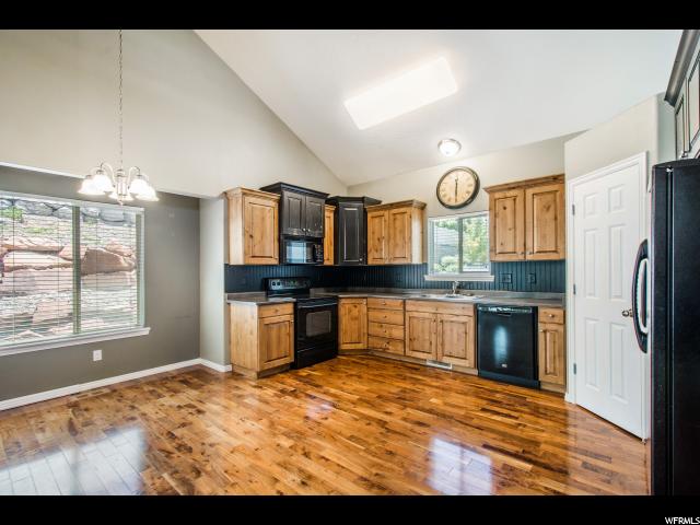 10498 N Doral Dr, Cedar Hills, UT 84062