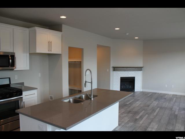 1119 W COYOTE GULCH WAY S, Bluffdale, UT 84065