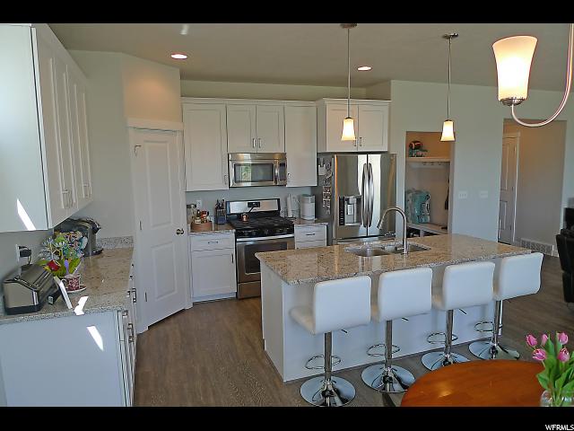 1021 W COYOTE GULCH WAY S, Bluffdale, UT 84065