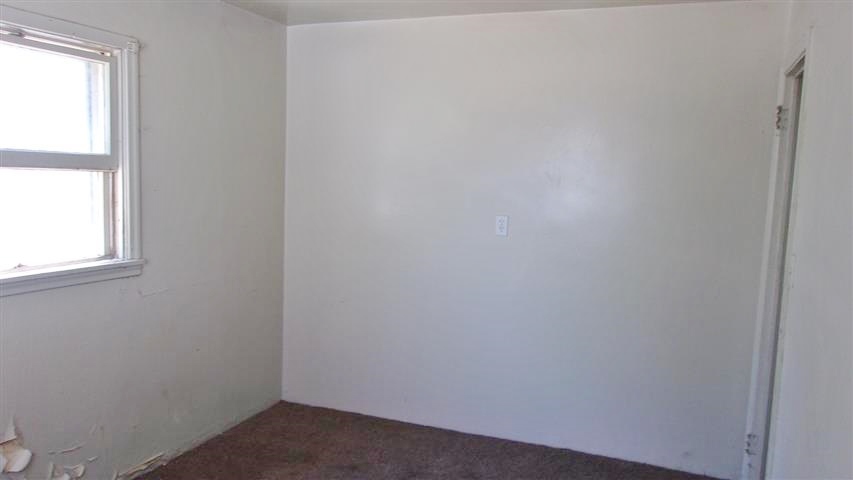69 S State St, Roosevelt, UT 84066