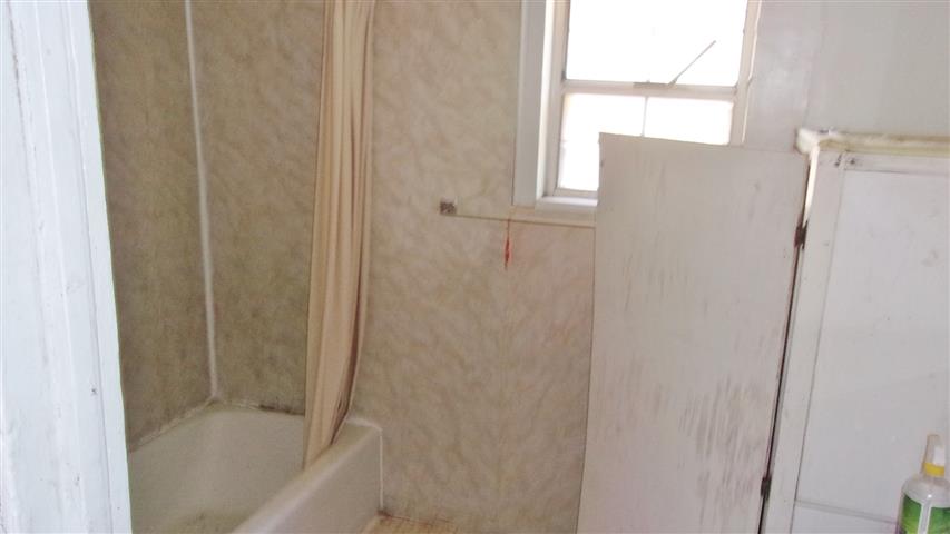 335 S State St, Roosevelt, UT 84066