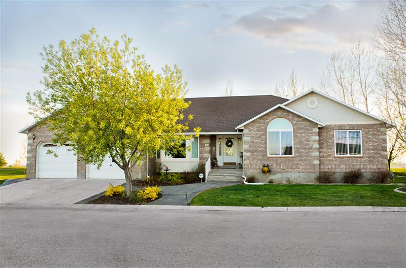 1384 W Riviera Dr, Roosevelt, UT 84066