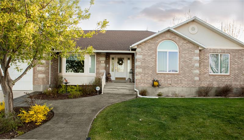 1384 W Riviera Dr, Roosevelt, UT 84066