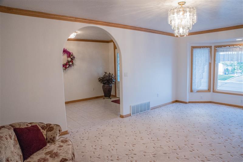 1384 W Riviera Dr, Roosevelt, UT 84066