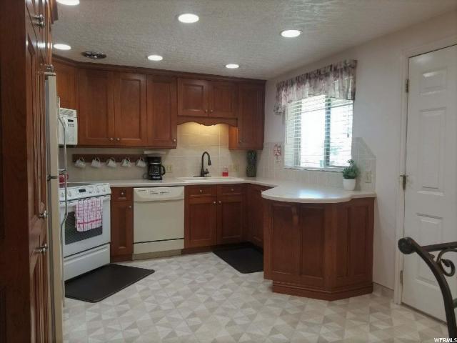 5839 S 2000 W, Roy, UT 84067