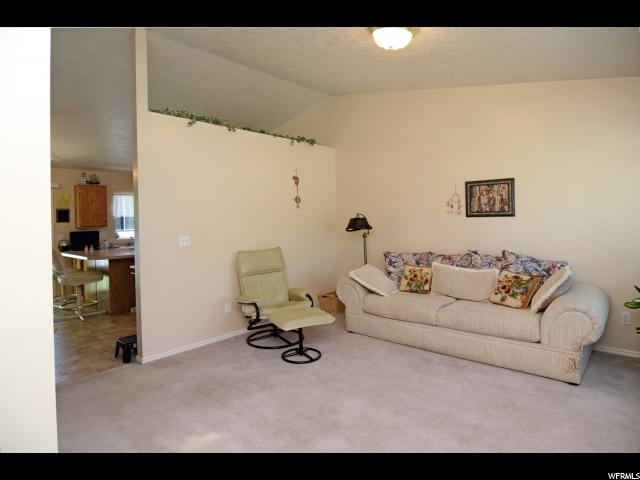 2806 W 4200 S, Roy, UT 84067