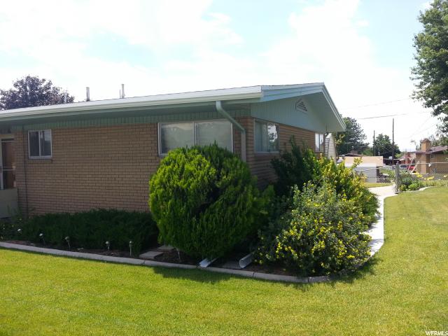 5827 S 2000 W, Roy, UT 84067