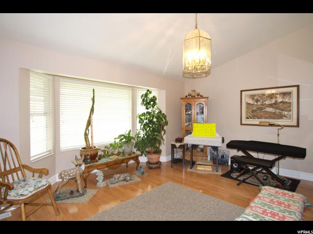 5577 S 3450 W, Roy, UT 84067