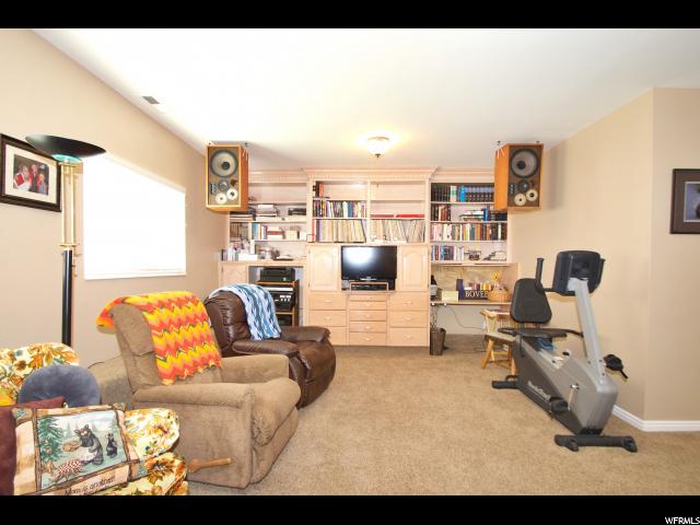 5577 S 3450 W, Roy, UT 84067