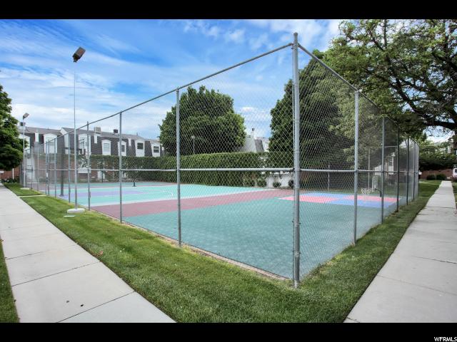 667 E WILLIAMSBURG PARK CIR, Sandy, UT 84070