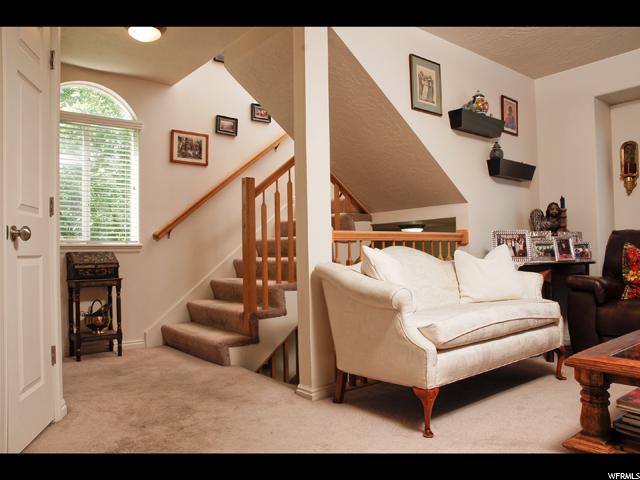 9515 S FAIRWAY VIEW DR W, Sandy, UT 84070