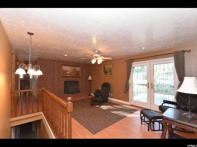 209 E HOLLOW BEND DR S, Sandy, UT 84070