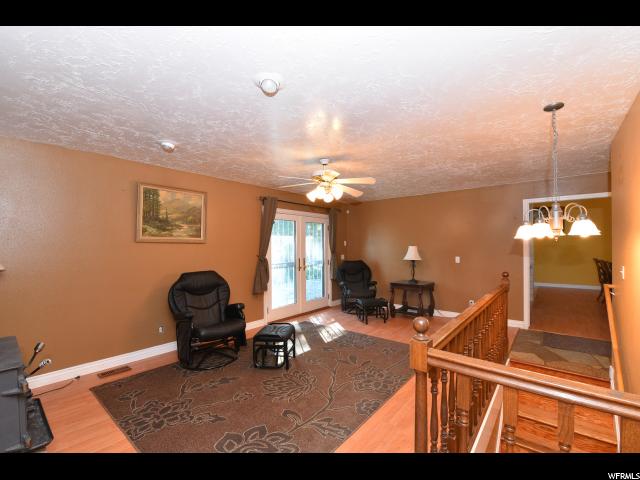 209 E HOLLOW BEND DR S, Sandy, UT 84070