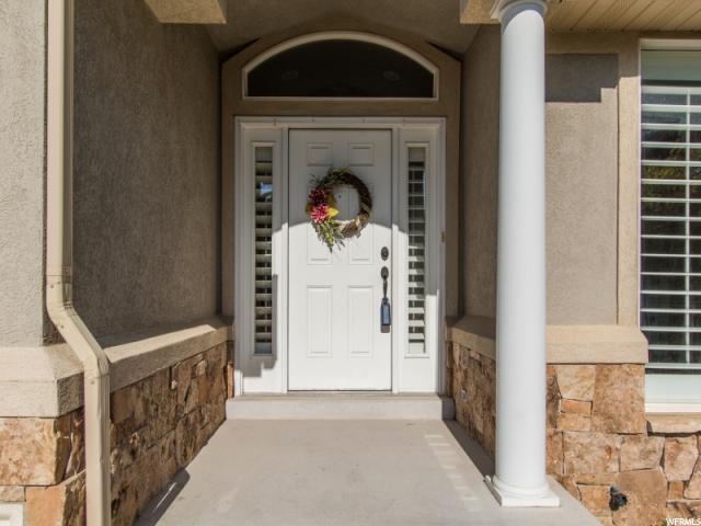 8424 S SANDY OAKS DR E, Sandy, UT 84070