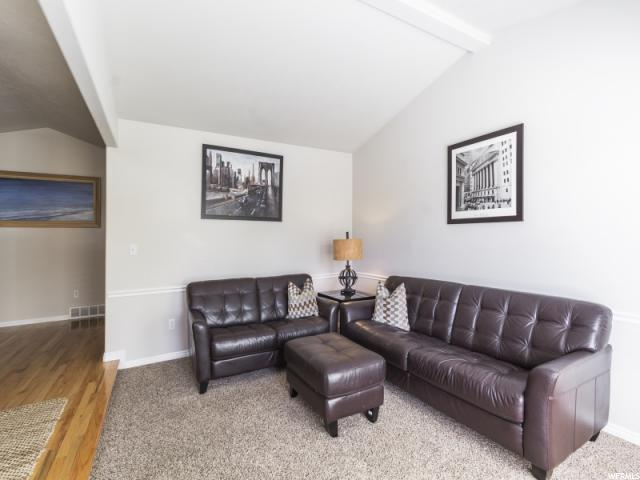 8424 S SANDY OAKS DR E, Sandy, UT 84070