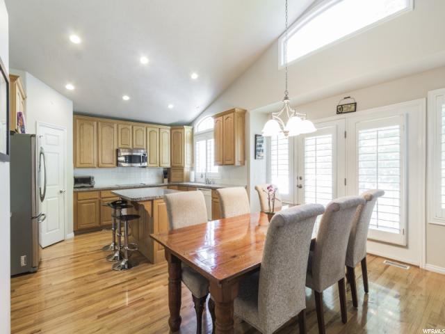 8424 S SANDY OAKS DR E, Sandy, UT 84070