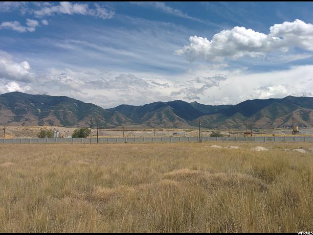 450 N COUNTRY CLUB DR E, Stansbury Park, UT 84074