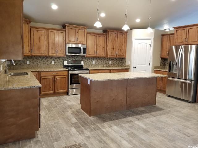 608 QUAIL CIR, Tooele, UT 84074