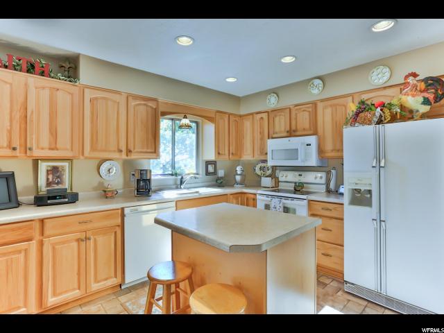 2154 S 3400 St W, Syracuse, UT 84075