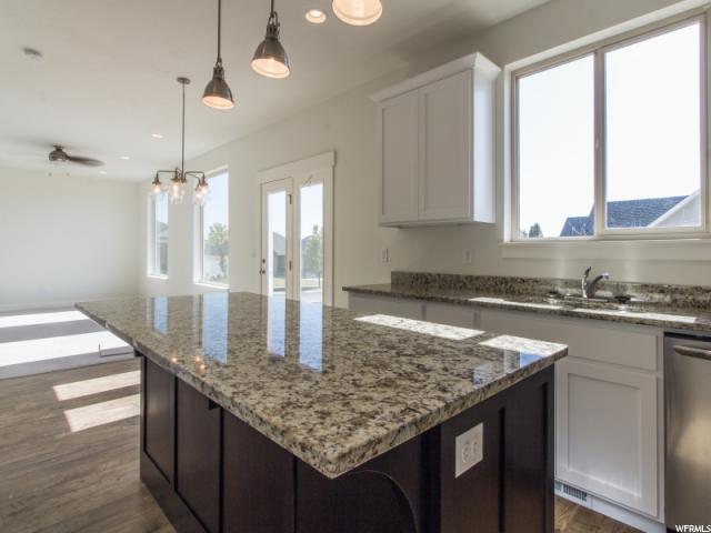 986 S 1600 W, Syracuse, UT 84075
