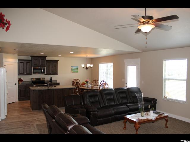 746 S 1750 W, Syracuse, UT 84075