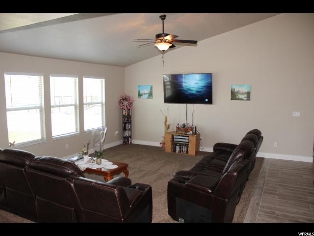 746 S 1750 W, Syracuse, UT 84075