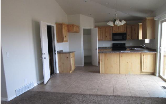 2729 S 585 EVernal, UT, 84078Uintah County