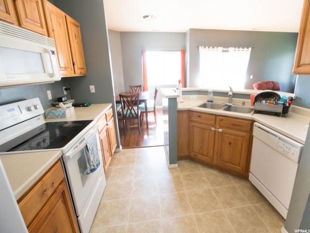 8459 S IVY SPRINGS LN W, West Jordan, UT 84081
