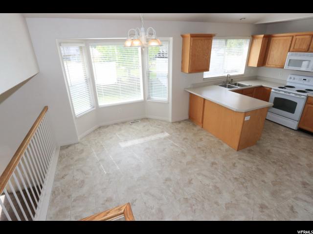 8558 S LAUREL OAK W, West Jordan, UT 84081